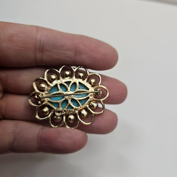 Sarah Coventry Gold Tone Faux Turquoise Pearl Brooch Oval Shape Pin - Picture 6 of 9